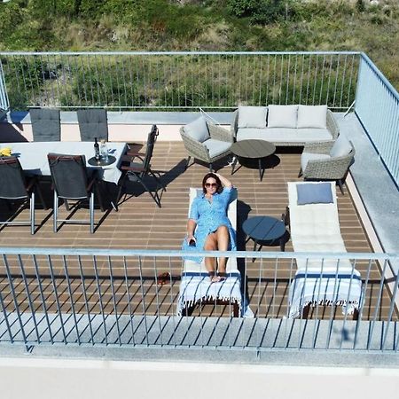Luxury Penthouse Queen Apartment Split Exterior photo