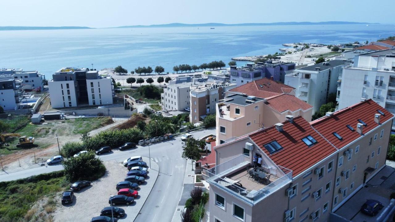 Luxury Penthouse Queen Apartment Split Exterior photo